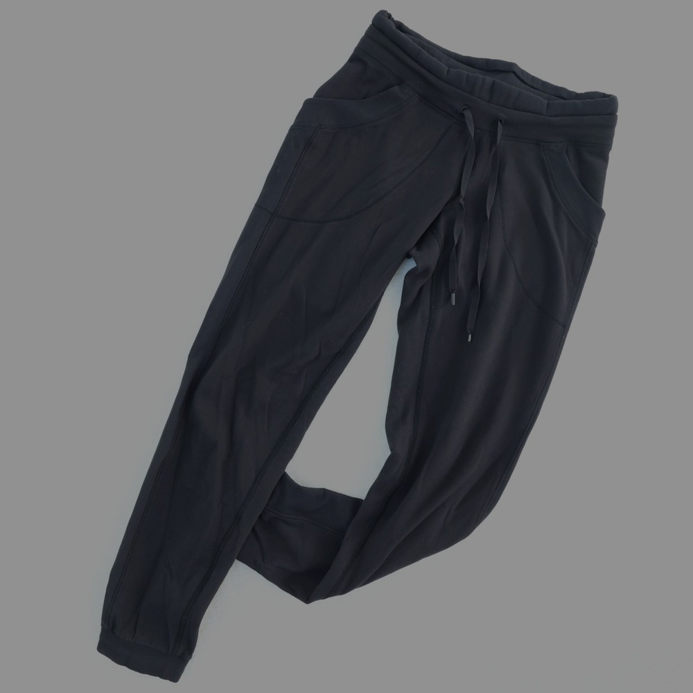 Lululemon Base Runner Jogger‎ Pants Women's 4 Black Stretch Loungewear Running